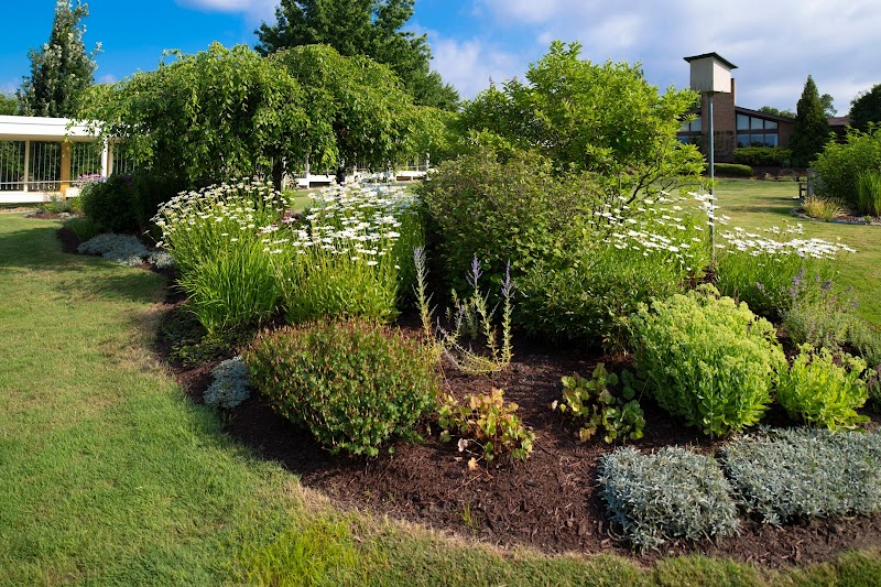 SHERWOOD OAKS nursing home in CRANBERRY TOWNSHIP, PA - Photo 2 of 10