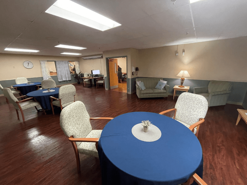 OAK RIDGE REHABILITATION & HEALTHCARE CENTER nursing home in TAYLOR, PA - Photo 3 of 5