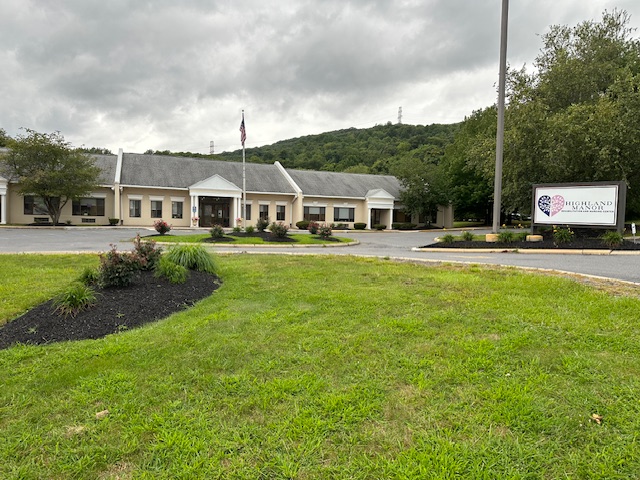 HIGHLAND MANOR REHABILITATION AND NURSING CENTER nursing home in EXETER, PA - Photo 4 of 5