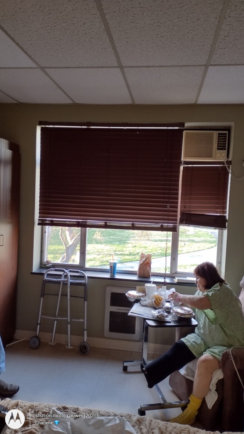 KADIMA REHABILITATION & NURSING AT LITITZ nursing home in LITITZ, PA - Photo 5 of 5