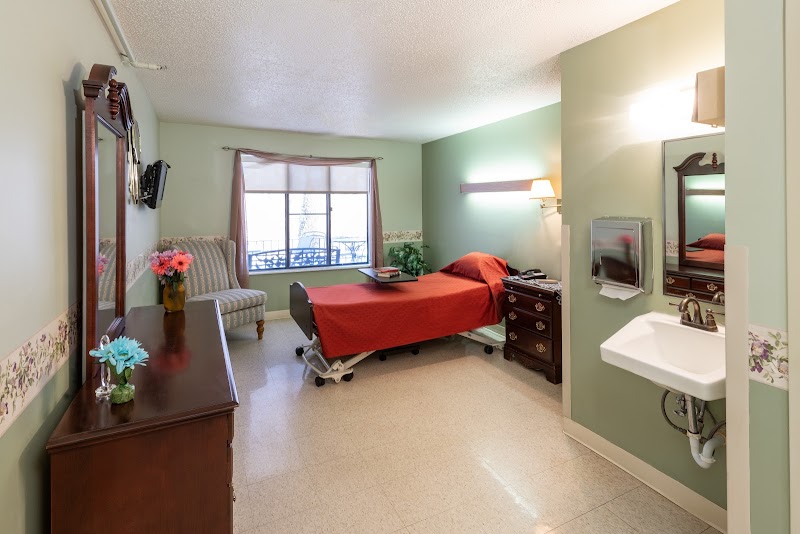 CARING HEIGHTS COMMUNITY CARE & REHAB CTR nursing home in CORAOPOLIS, PA - Photo 4 of 5