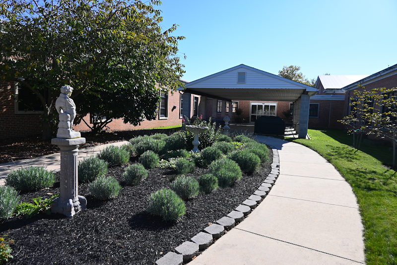 LAUREL LAKES REHABILITATION AND WELLNESS CENTER nursing home in CHAMBERSBURG, PA - Photo 5 of 5