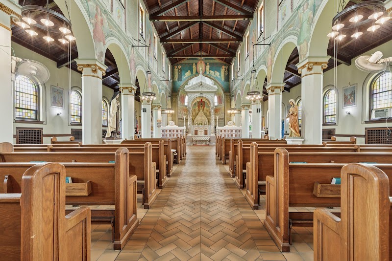 ST MARY CENTER FOR REHABILITATION & HEALTHCARE nursing home in LANSDALE, PA - Photo 2 of 10