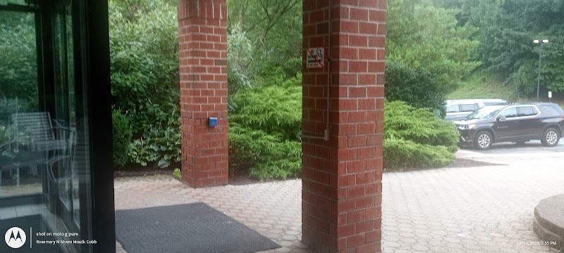 WOODHAVEN HEALTH & REHAB CENTER nursing home in MONROEVILLE, PA - Photo 5 of 5