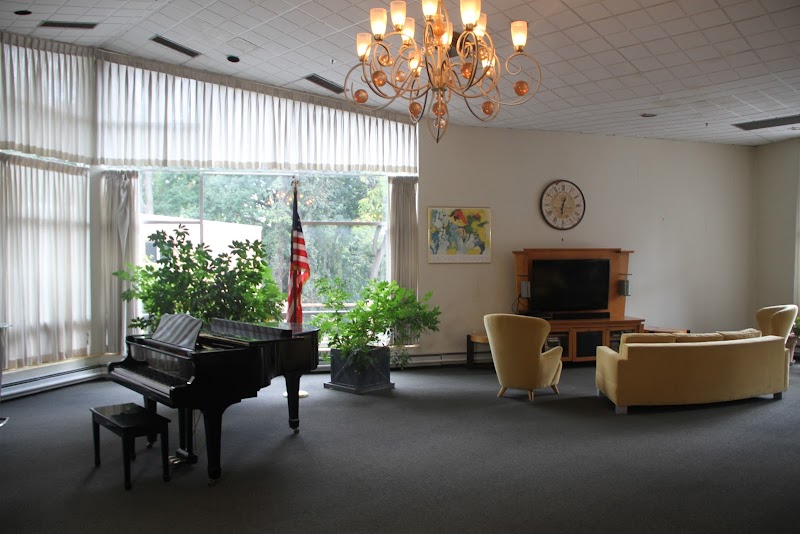 SPRINGFIELD REHABILITATION AND HEALTHCARE  CENTER nursing home in SPRINGFIELD, PA - Photo 4 of 5