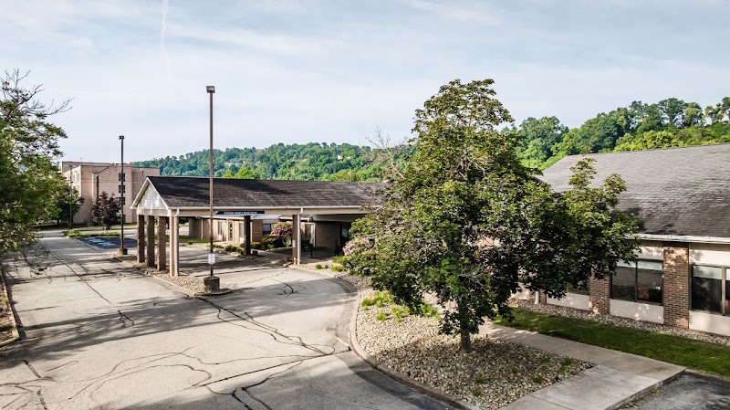 RIVERSIDE HEALTH & REHAB CENTER nursing home in MCKEESPORT, PA - Photo 3 of 5