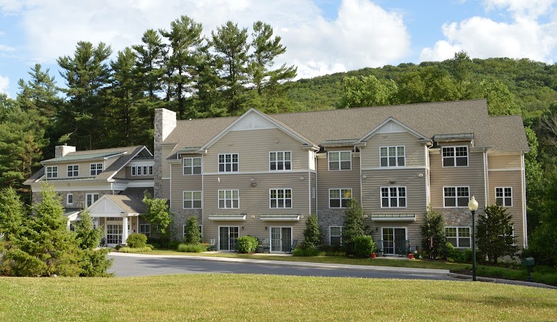 PARAMOUNT NURSING AND REHAB AT FAYETTEVILLE, LLC nursing home in FAYETTEVILLE, PA - Photo 3 of 5