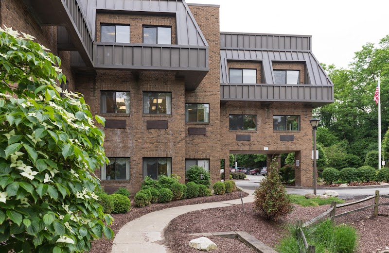 SOUTH HILLS POST ACUTE nursing home in BETHEL PARK, PA - Photo 4 of 5