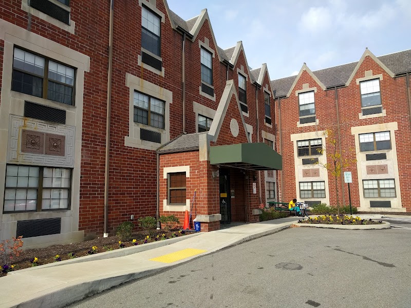HERITAGE CARE CENTER nursing home in PITTSBURGH, PA - Photo 3 of 5