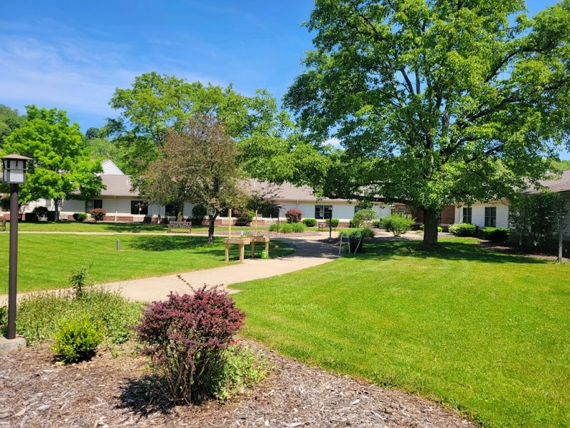 SUGAR CREEK CARE CENTER nursing home in FRANKLIN, PA - Photo 2 of 5