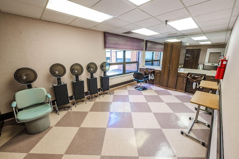 HILLTOP HEIGHTS HEALTH & REHAB CENTER nursing home in JOHNSTOWN, PA - Photo 4 of 5