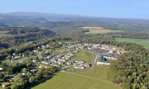 LAUREL VIEW VILLAGE nursing home in DAVIDSVILLE, PA - Photo 2 of 5