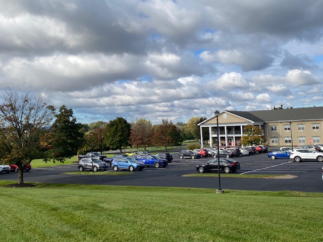COMPLETE CARE AT LEHIGH LLC nursing home in MACUNGIE, PA - Photo 4 of 10