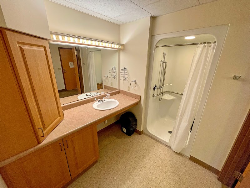 LECOM at Asbury Ridge dba Saint Mary's Asbury Ridg nursing home in ERIE, PA - Photo 4 of 10