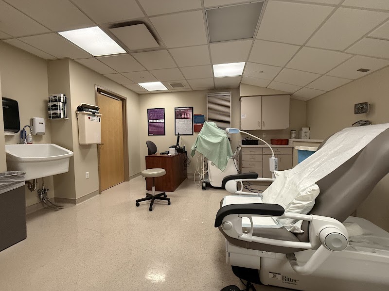 UPMC MAGEE-WOMENS HOSPITAL TCU nursing home in PITTSBURGH, PA - Photo 5 of 10