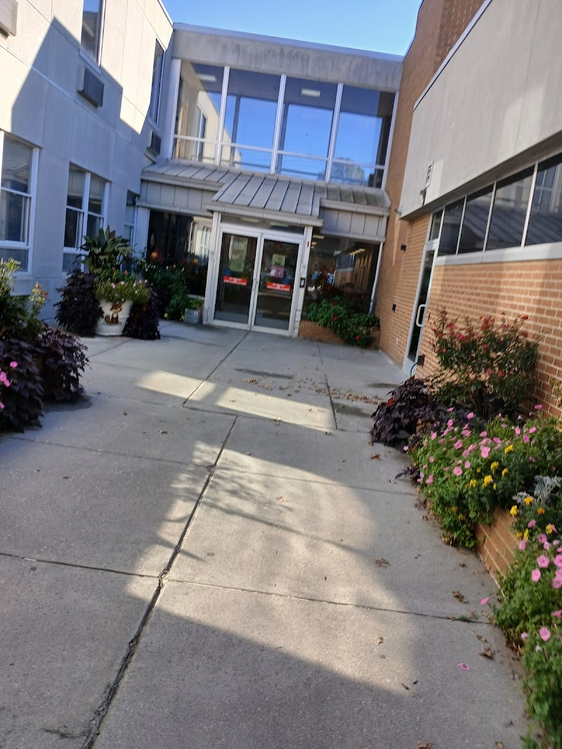 FOX SUBACUTE AT MECHANICSBURG nursing home in MECHANICSBURG, PA - Photo 2 of 5