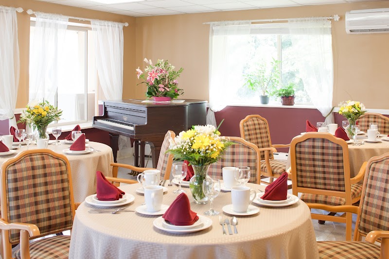 Greenwood Center nursing home in Warwick, RI - Photo 4 of 5