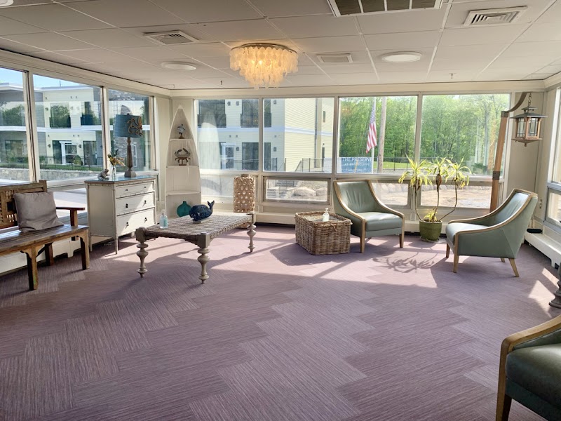 Briarcliffe Manor nursing home in Johnston, RI - Photo 5 of 10