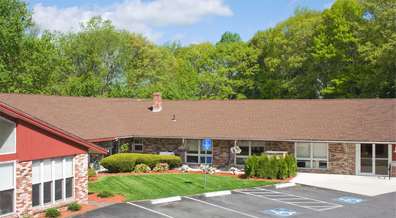 Grandview Center nursing home in Cumberland, RI - Photo 2 of 5