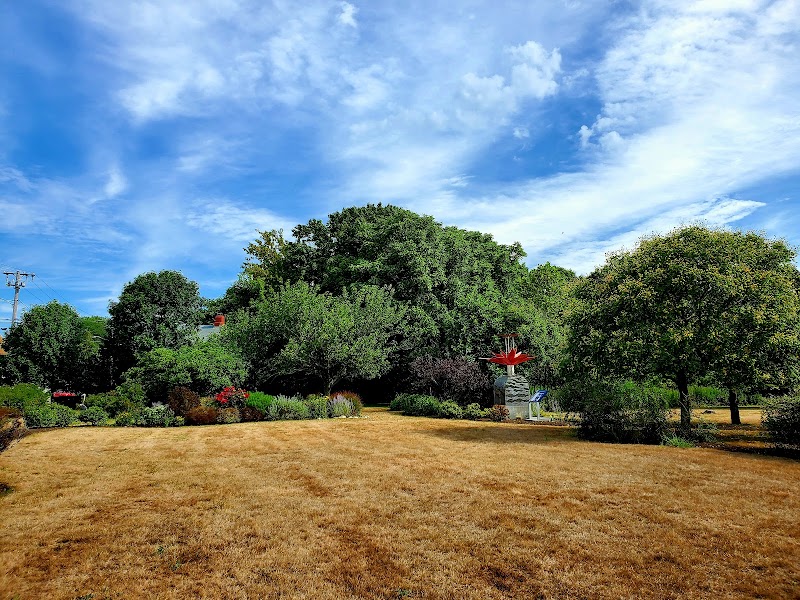 Silver Creek Rehab and Healthcare Center nursing home in Bristol, RI - Photo 3 of 5