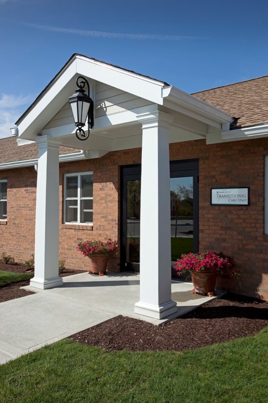 Grand Islander Center nursing home in Middletown, RI - Photo 2 of 5