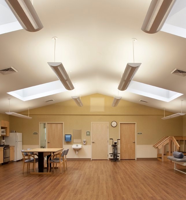 Grand Islander Center nursing home in Middletown, RI - Photo 4 of 5