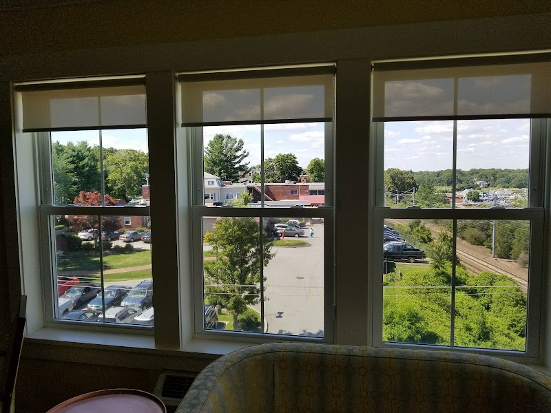 Brentwood Health Center nursing home in Warwick, RI - Photo 5 of 5