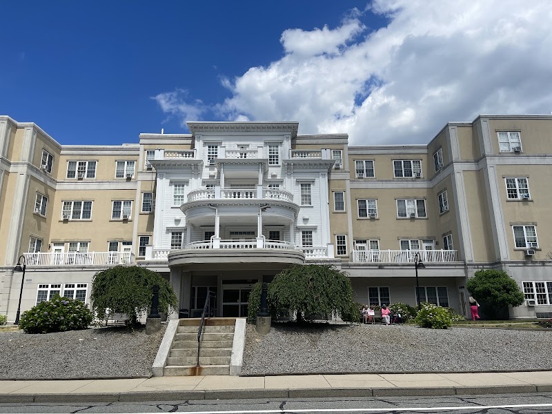 Riverview Healthcare Community nursing home in Coventry, RI - Photo 3 of 5