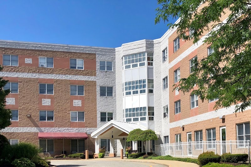 Oakland Grove Health Care Center nursing home in Woonsocket, RI - Photo 4 of 5