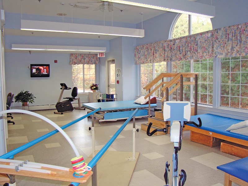Apple Rehab Clipper nursing home in Westerly, RI - Photo 4 of 5