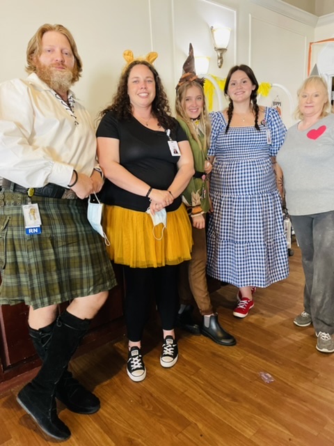 WHITE OAK MANOR - CHARLESTON nursing home in CHARLESTON, SC - Photo 5 of 6