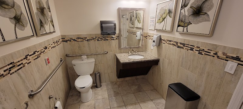 Willow Brooke Court At Park Pointe Village nursing home in Rock Hill, SC - Photo 5 of 10