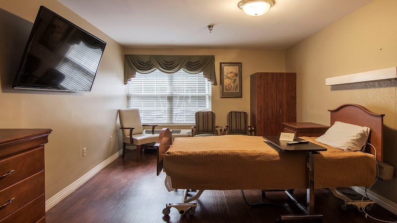 NHC Healthcare - Charleston nursing home in Charleston, SC - Photo 3 of 10