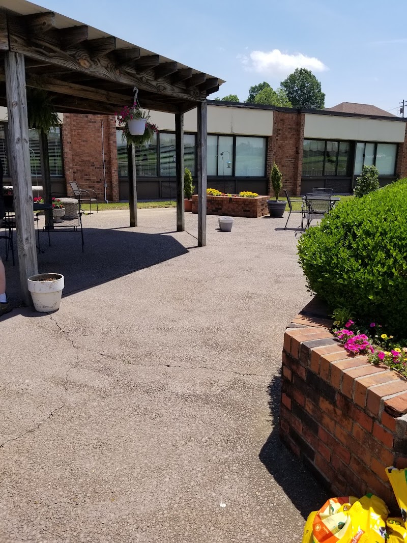 NHC HEALTHCARE, MILAN nursing home in MILAN, TN - Photo 3 of 7