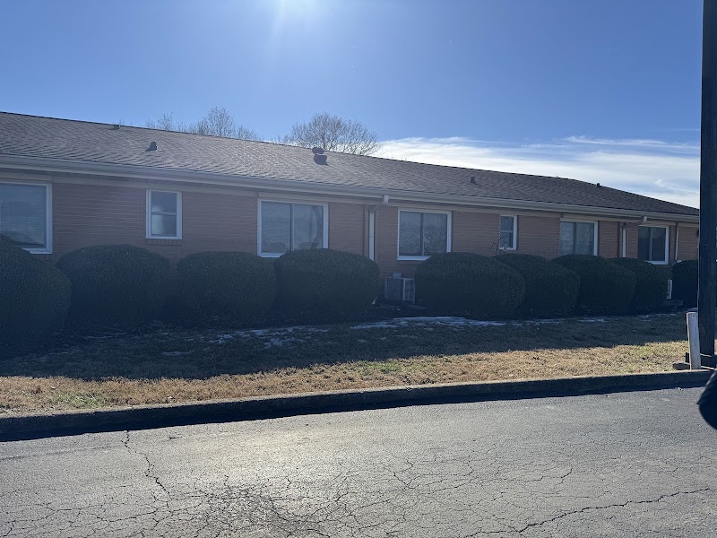 NHC HEALTHCARE, LEWISBURG nursing home in LEWISBURG, TN - Photo 2 of 5