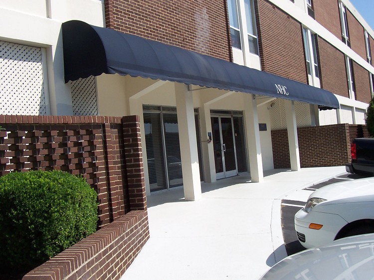 NHC HEALTHCARE, KNOXVILLE nursing home in KNOXVILLE, TN - Photo 2 of 5