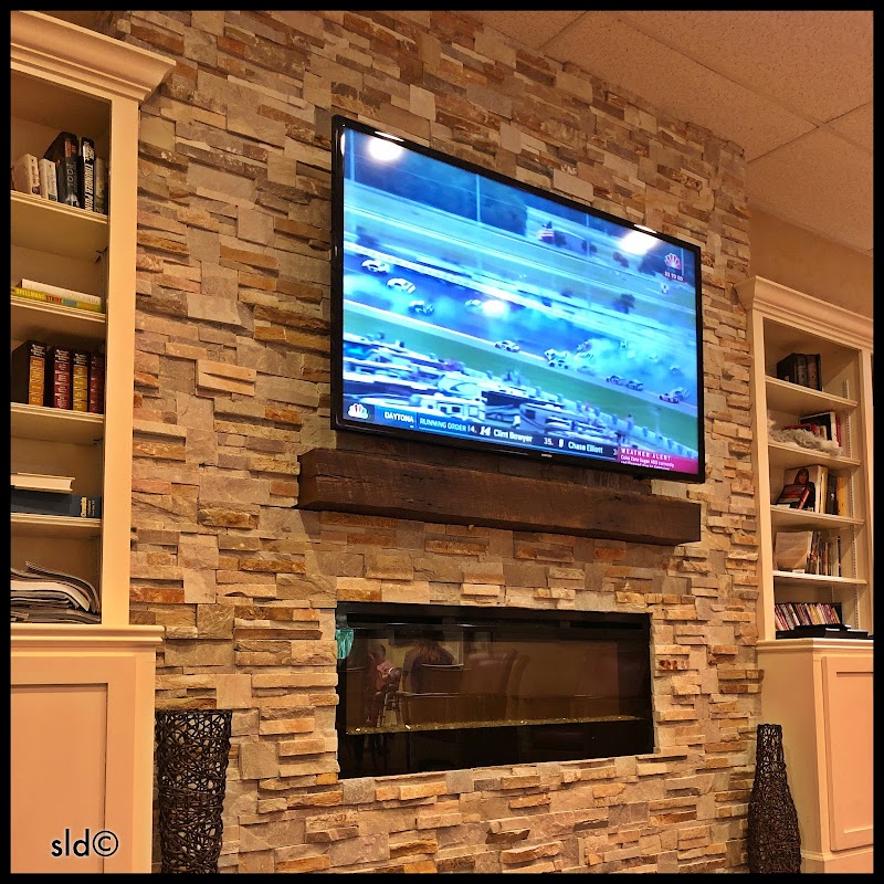 NHC HEALTHCARE, COLUMBIA nursing home in COLUMBIA, TN - Photo 2 of 6