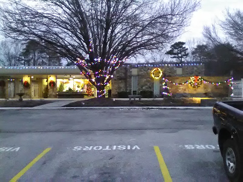 SIGNATURE HEALTHCARE OF ROCKWOOD REHAB & WELLNESS nursing home in ROCKWOOD, TN - Photo 2 of 10