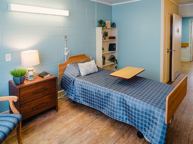 SIGNATURE HEALTHCARE OF ROCKWOOD REHAB & WELLNESS nursing home in ROCKWOOD, TN - Photo 4 of 10