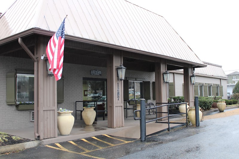 FRANKLIN WELLNESS AND REHABILITATION CENTER nursing home in FRANKLIN, TN - Photo 2 of 5