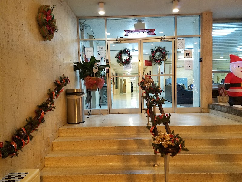 MAJESTIC GARDENS AT MEMPHIS REHAB & SNC nursing home in MEMPHIS, TN - Photo 3 of 5