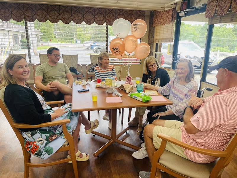 DOVER CARE CENTER nursing home in DOVER, TN - Photo 3 of 5