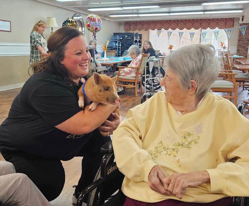 DOVER CARE CENTER nursing home in DOVER, TN - Photo 4 of 5