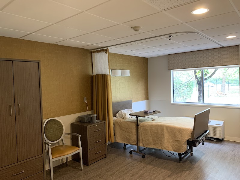 MULBERRY HEALTH & REHABILITATION nursing home in FRANKLIN, TN - Photo 5 of 5