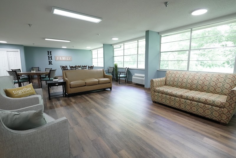 HUNTINGDON HEALTH & REHABILITATION CENTER nursing home in HUNTINGDON, TN - Photo 3 of 5