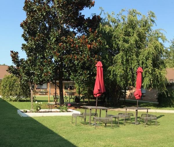 WILLOW BRANCH HEALTH AND REHABILITATION nursing home in MCMINNVILLE, TN - Photo 3 of 5