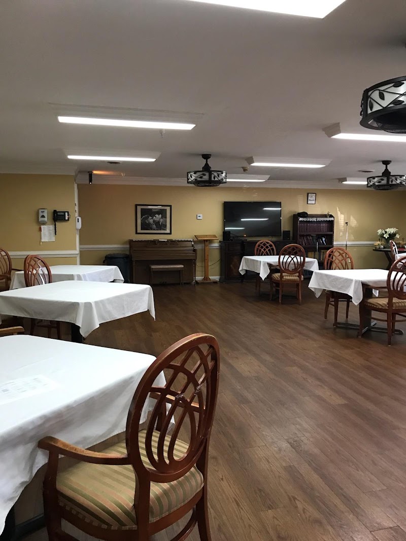WILLOW BRANCH HEALTH AND REHABILITATION nursing home in MCMINNVILLE, TN - Photo 4 of 5