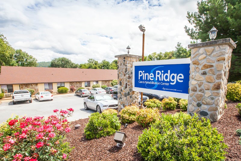 SIGNATURE HEALTHCARE OF ELIZABETHON REHAB & WELLNE nursing home in ELIZABETHTON, TN - Photo 2 of 8