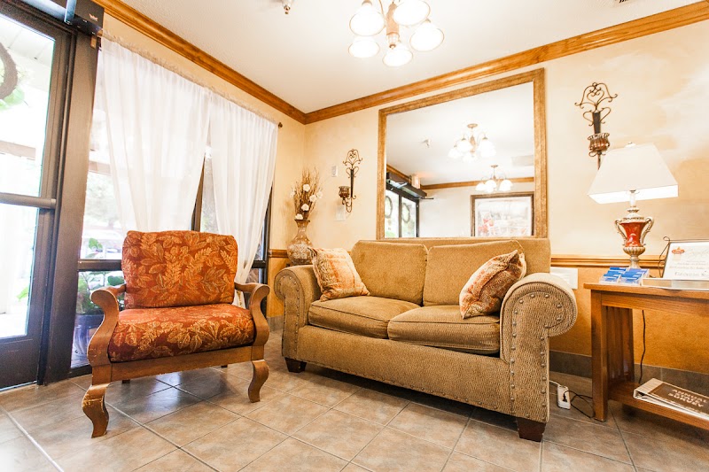 SIGNATURE HEALTHCARE OF ELIZABETHON REHAB & WELLNE nursing home in ELIZABETHTON, TN - Photo 3 of 8