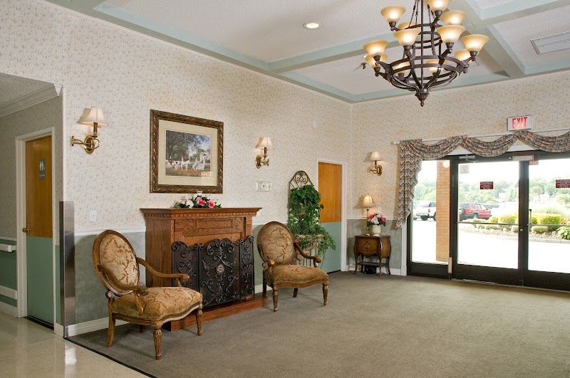 LIFE CARE CENTER OF GREENEVILLE nursing home in GREENEVILLE, TN - Photo 2 of 5